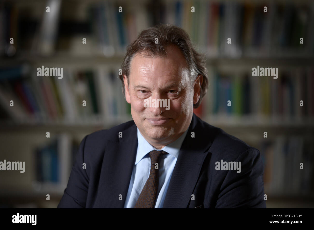 12.10.2015, Berlin, Berlin, Deutschland - Prof. Dr. Martin Faulstich, Vorsitzender des Council of Environmental Advisors, SRU, deutsches engineering Wissenschaftlers, Professor an der technischen Universität Clausthal und Geschäftsführer der CUTEC GmbH in Clausthal-Zellerfeld. 0MW151012D008CAROEX. JPG - nicht für den Verkauf in G E R M A N Y, A U S T R I A S W I T Z E R L A N D [MODEL-RELEASE: Nein, PROPERTY-RELEASE: Nein, (C) Caro Fotoagentur / Waechter, http://www.caro-images.com, info@carofoto.pl - jegliche Nutzung dieses Bildes unterliegt GEMA!] Stockfoto