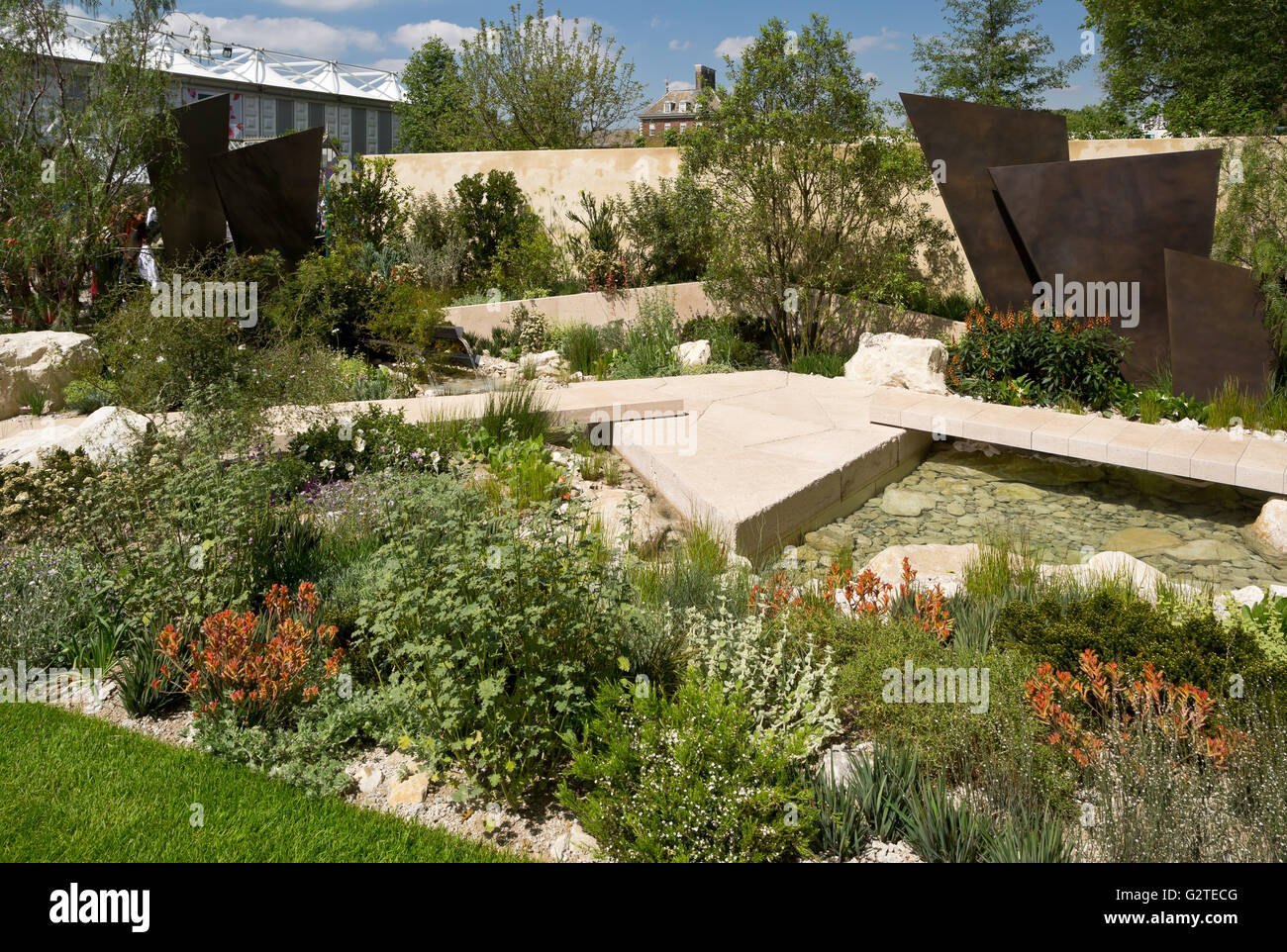 RHS Chelsea Flower Show 2016, The Telegraph Garden, Goldmedaille Sieger design Andy Sturgeon Stockfoto