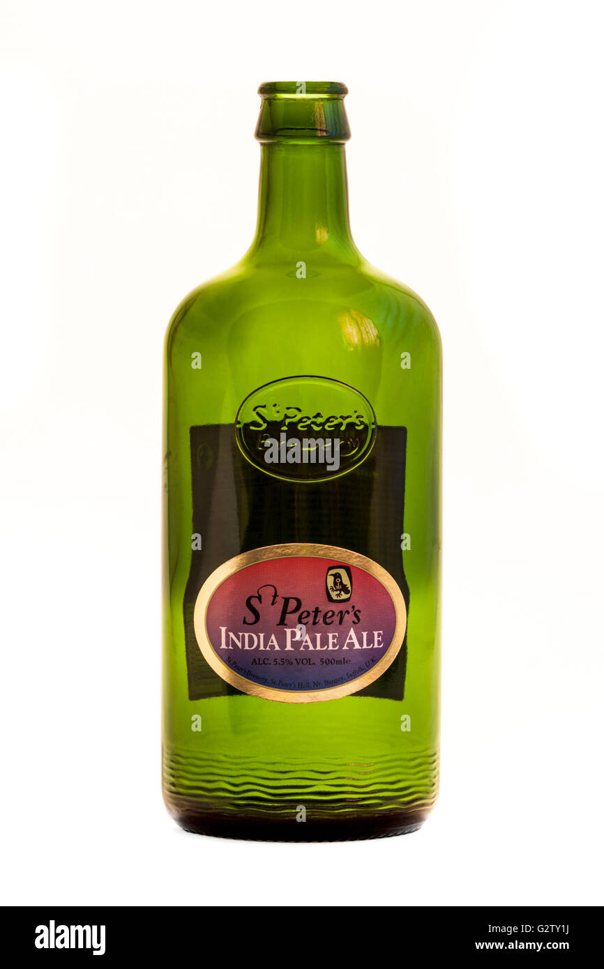 Eine Flasche St. Peter India Pale Ale, gebraut von St. Peter-Brauerei in Bungay, Suffolk, UK. Stockfoto