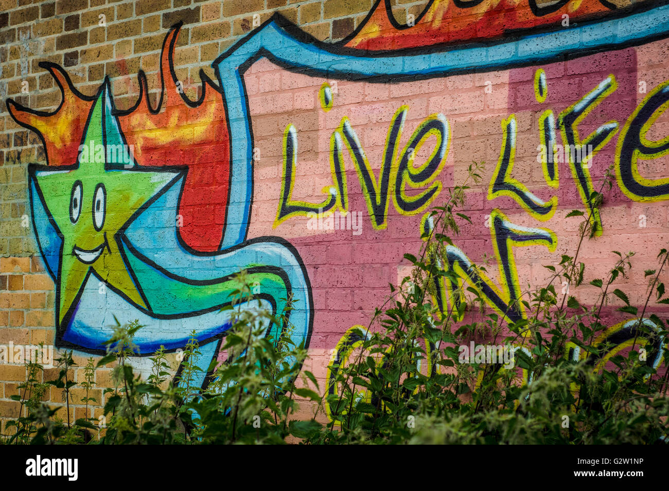 Graffiti an den Grachten in Birmingham, Großbritannien Stockfoto