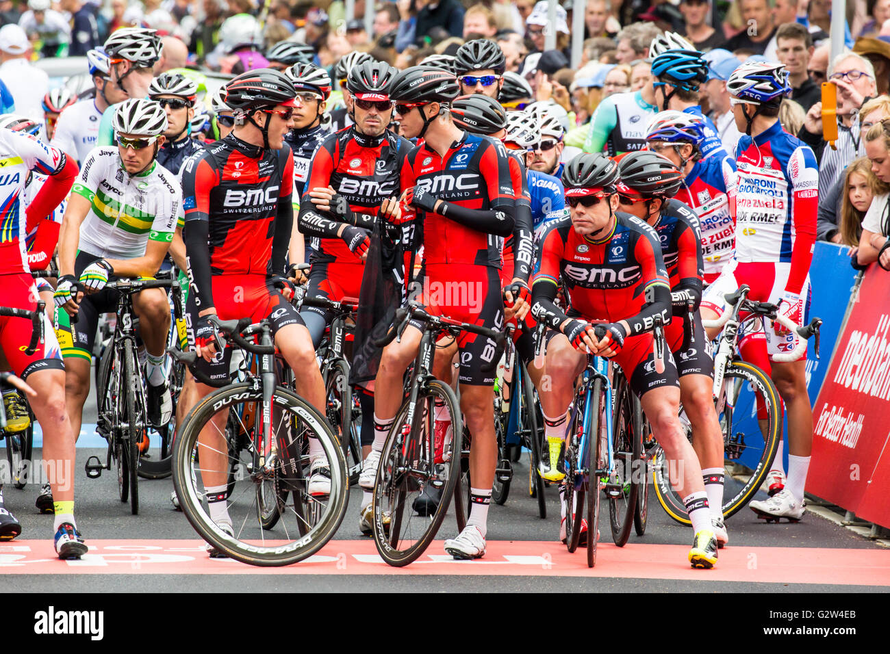 MELBOURNE, Australien - Februar 1: Team BMC vor Beginn der Inaugral Cadel Evans Great Ocean Road Race Stockfoto