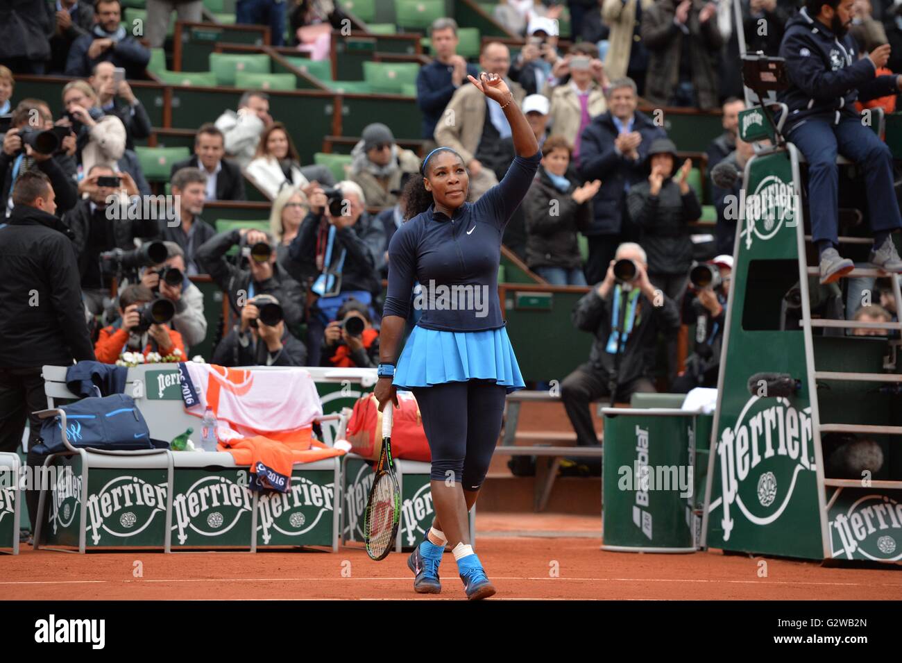 Paris, Frankreich. 3. Juni 2016. Roland Garros, Paris, France, French Open Tennis Championships, 13. Tag. Serena Williams (Usa) im Vergleich zu Kiki Bertens (Ned) singles Halbfinale. Williams gewann in 2 Sätzen das Turnier der Vorrunde. Bildnachweis: Action Plus Sport Bilder/Alamy Live News Stockfoto