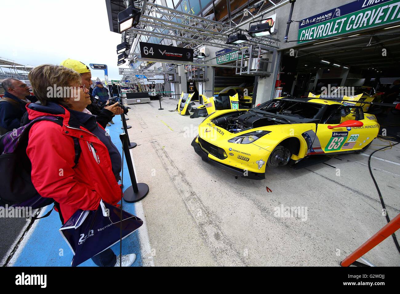 Le Mans, Frankreich. 3. Juni 2016. WEC-Motorsport, üben Sitzungen. Boxengasse Credit: Action Plus Sport Bilder/Alamy Live News Stockfoto