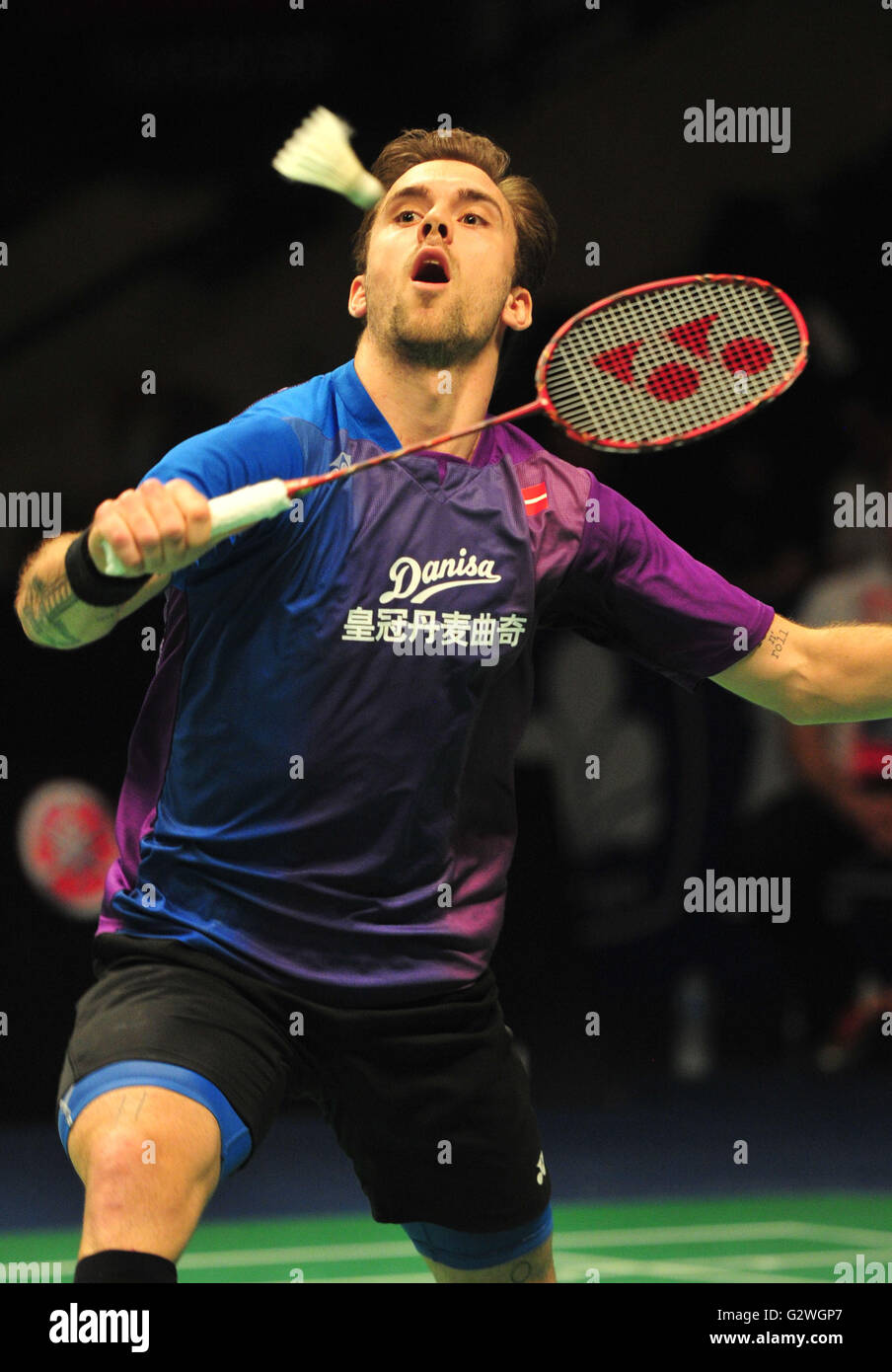 Jakarta, Indonesien. 4. Juni 2016. Jan O Jorgensen von Dänemark tritt während der Männer Singles Halbfinale gegen Tian Houwei of China die BCA Indonesien Open 2016 in Jakarta, Indonesien, 4. Juni 2016. Jan O Jorgensen 2: 1 gewonnen. © Zulkarnain/Xinhua/Alamy Live-Nachrichten Stockfoto