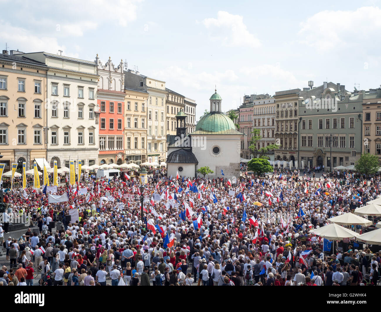 Organisierter marsch Fotos und Bildmaterial in hoher Auflösung Alamy