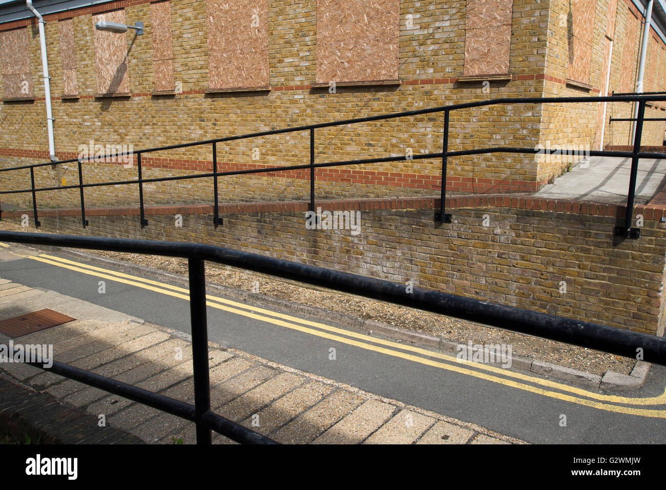 Mit Brettern vernagelt Haus, London, UK Stockfoto