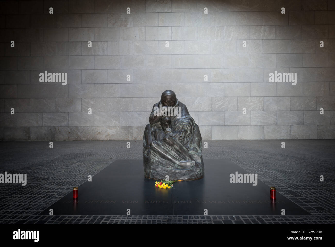 Bronzeskulptur nma -Fotos und -Bildmaterial in hoher Auflösung – Alamy