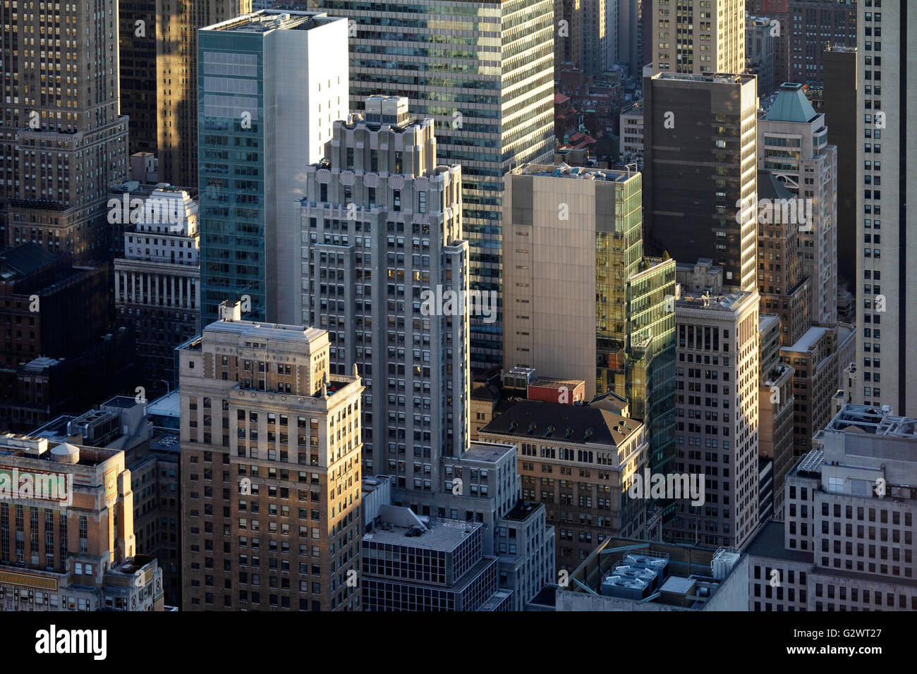 26.10.2015, New York City, New York, USA - Wolkenkratzer im Abendlicht in Manhattan. 00P151026D238CAROEX. JPG - nicht für den Verkauf in G E R M A N Y, A U S T R I A S W I T Z E R L A N D [MODEL-RELEASE: nicht anwendbar, PROPERTY-RELEASE: Nein, (C) Caro Fotoagentur / Muhs, http://www.caro-images.com, info@carofoto.pl - jegliche Nutzung dieses Bildes unterliegt GEMA!] Stockfoto