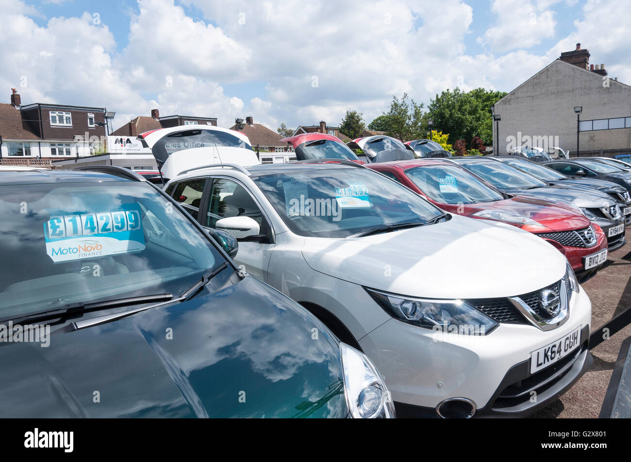 Verwendet Auto Verkauf Hof in Staines Road West, Sunbury-on-Thames, Surrey, England, Vereinigtes Königreich Stockfoto