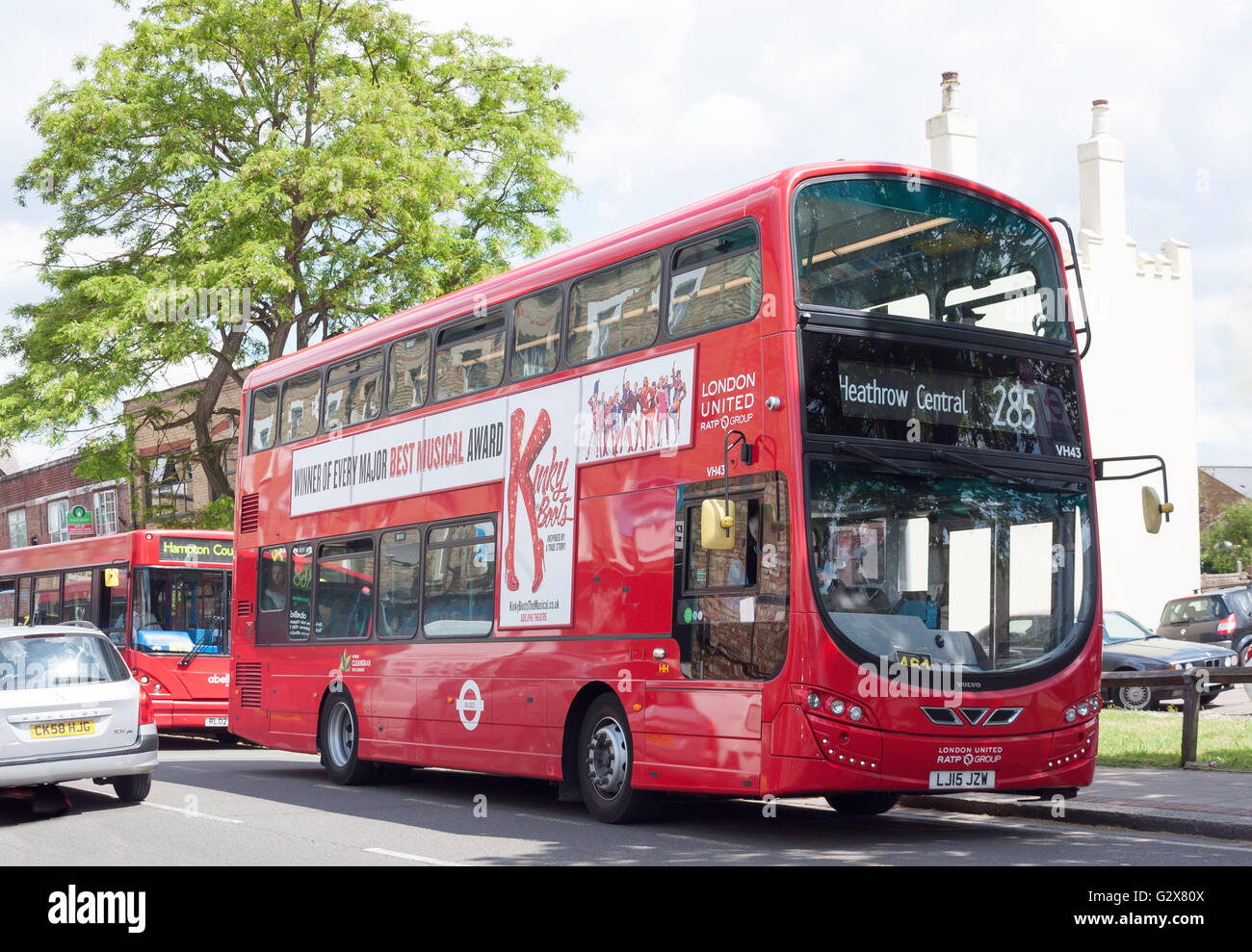 Routemaster Bus auf High Street, Hampton Hill Borough of Richmond nach Themse, Greater London, England, Vereinigtes Königreich Stockfoto