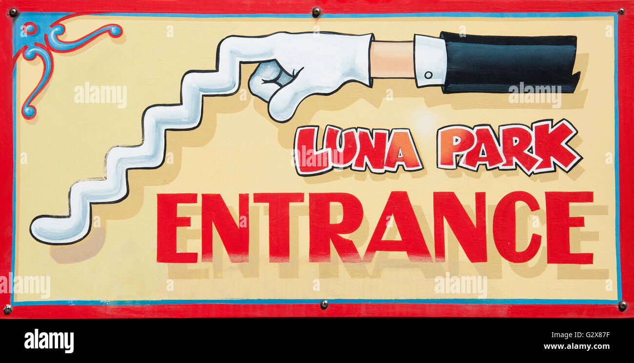Eingangsschild am Luna Park Sydney, Milsons Point, Sydney, New South Wales, Australien Stockfoto