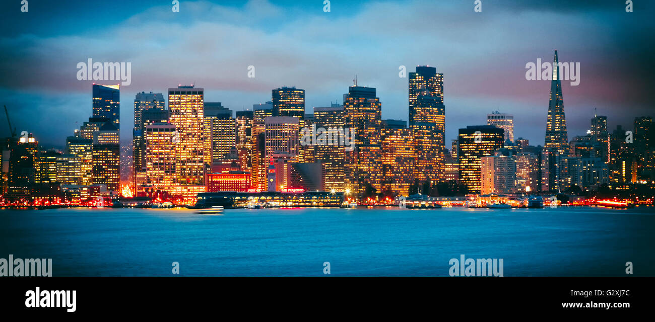 San Francisco Downtown in der Dämmerung, California Stockfoto