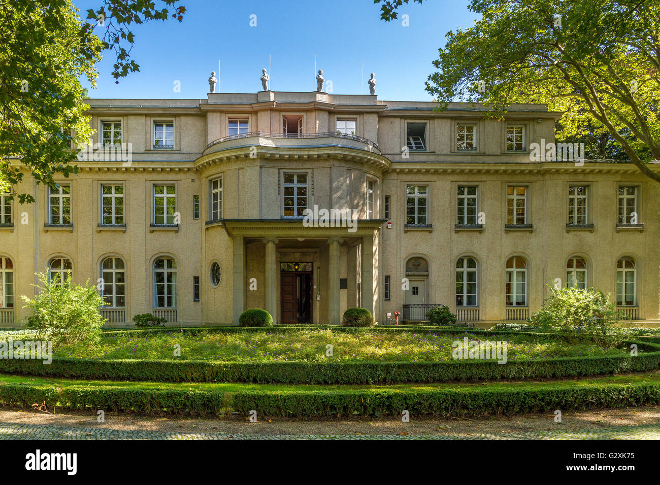 Die Wannsee-Villa, der Ort der Wannsee-Konferenz, an der die Nazis am 20. Januar 1942 die Endlösung planten, in Wannsee, Berlin Stockfoto