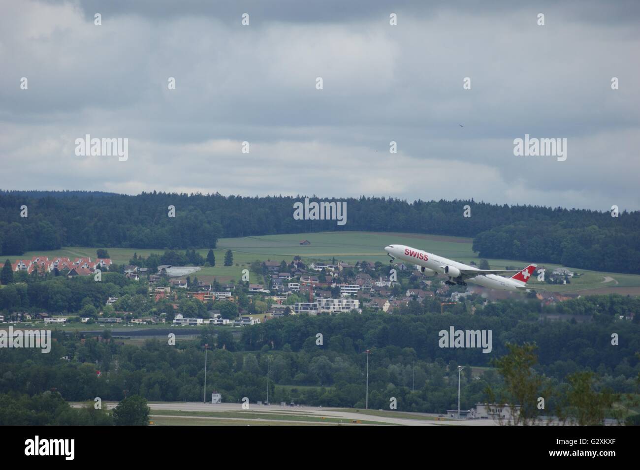 SONY DSC Boeing 777 der Swiss International Airlines ab Flughafen Zürich-Kloten Stockfoto