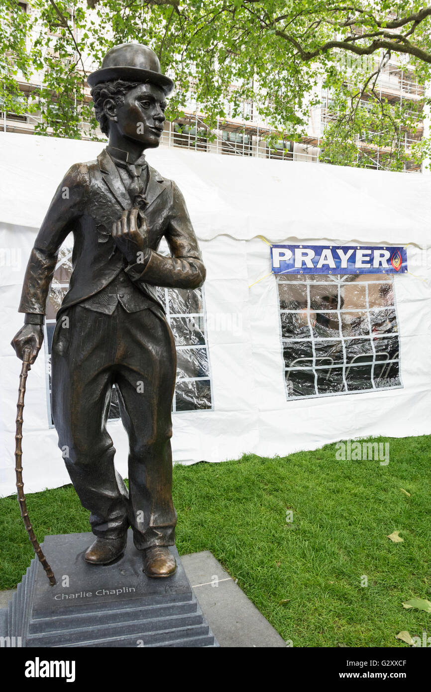 Charlie Chaplin Statue, Leicester Square, London, England, Vereinigtes Königreich Stockfoto