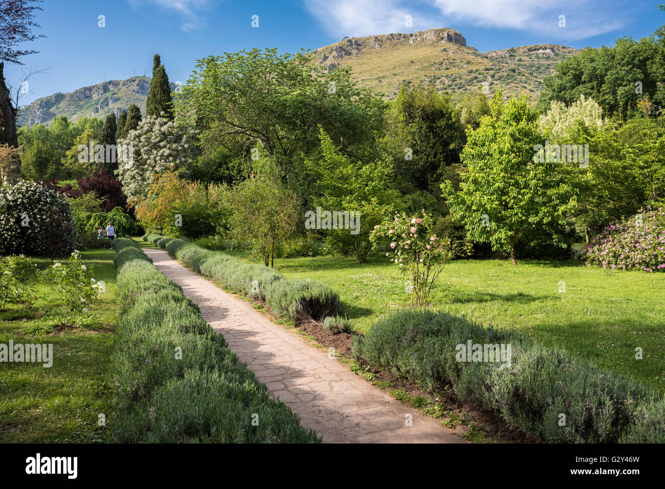 Ninfa Garten Italien Stockfotos und bilder Kaufen Alamy