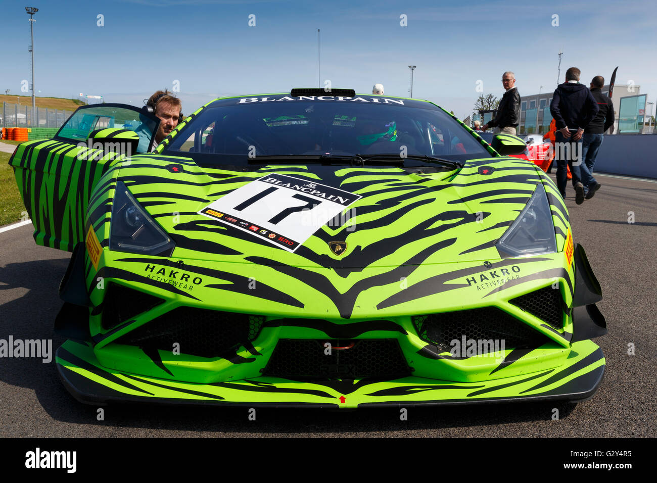 Misano Adriatico, Italien - 10. April 2016: Lamborghini Gallardo GT3 von HP Racing Team, angetrieben von Trainer McKansy, Blancpain GT Sport Club Main Rennen in Misano World Circuit. Stockfoto