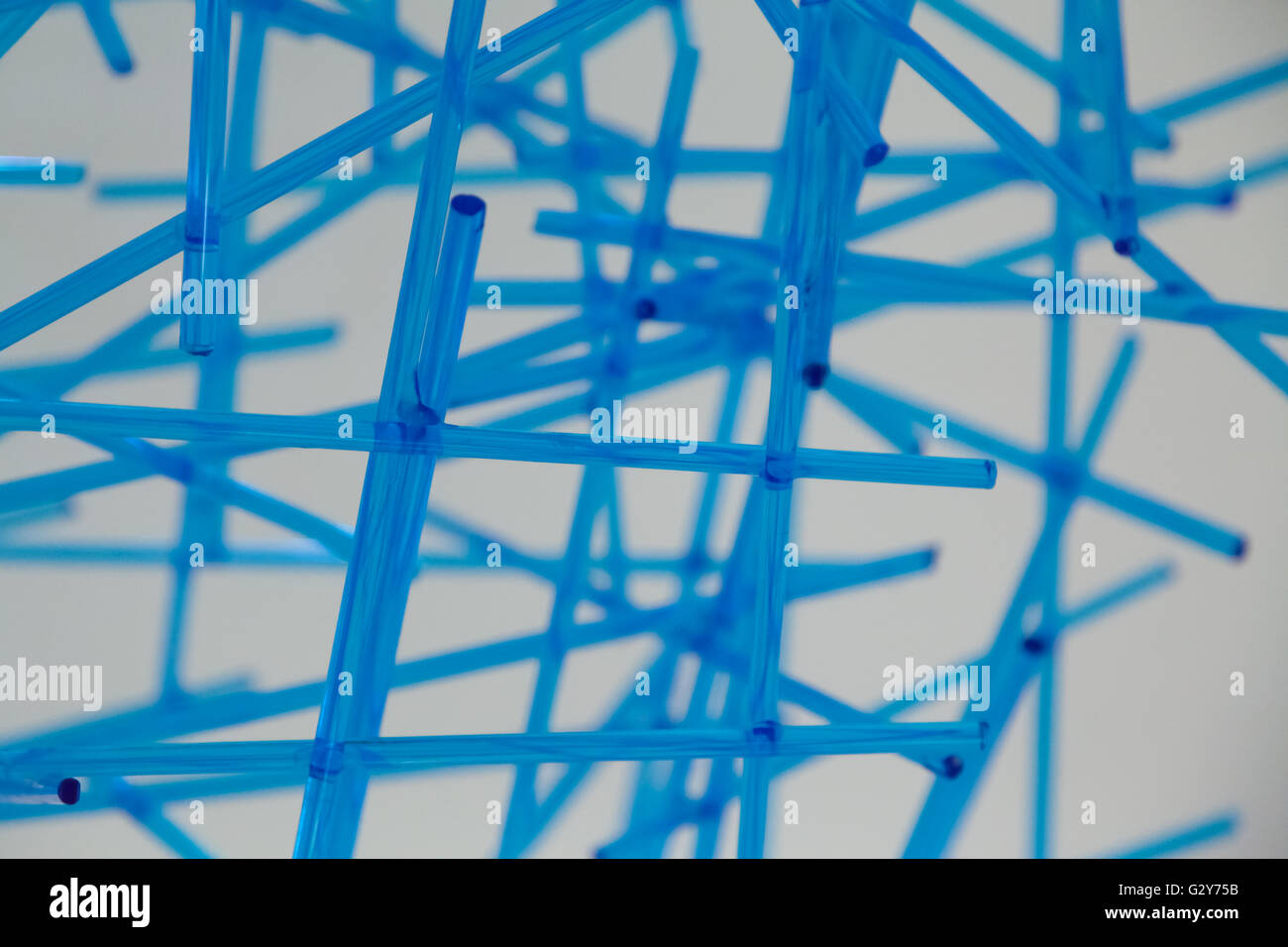 Makro-Vision auf kleine blaue Glaspfeifen Stockfoto