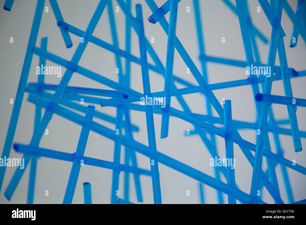 Makro-Vision auf kleine blaue Glaspfeifen Stockfoto