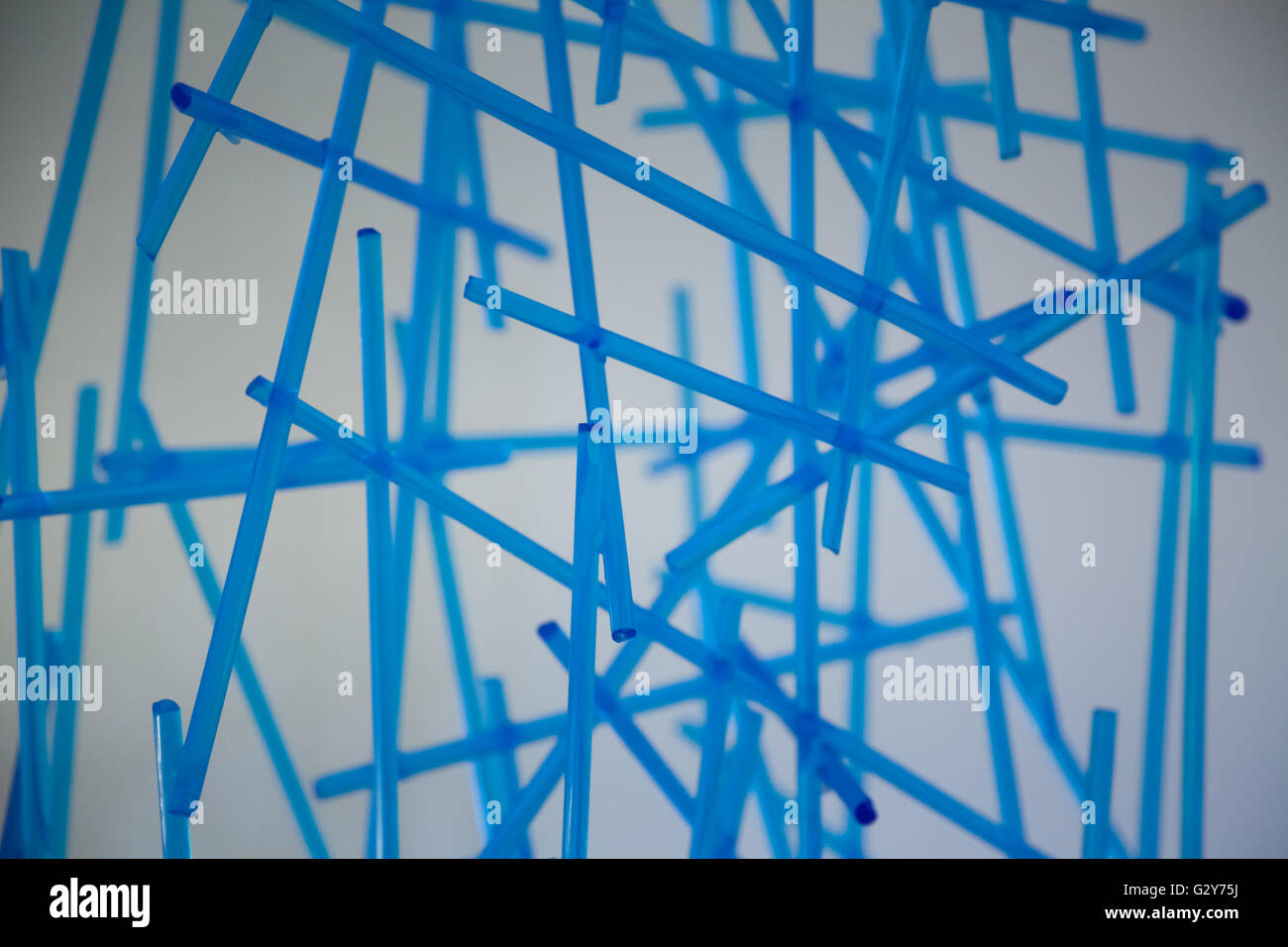 Makro-Vision auf kleine blaue Glaspfeifen Stockfoto