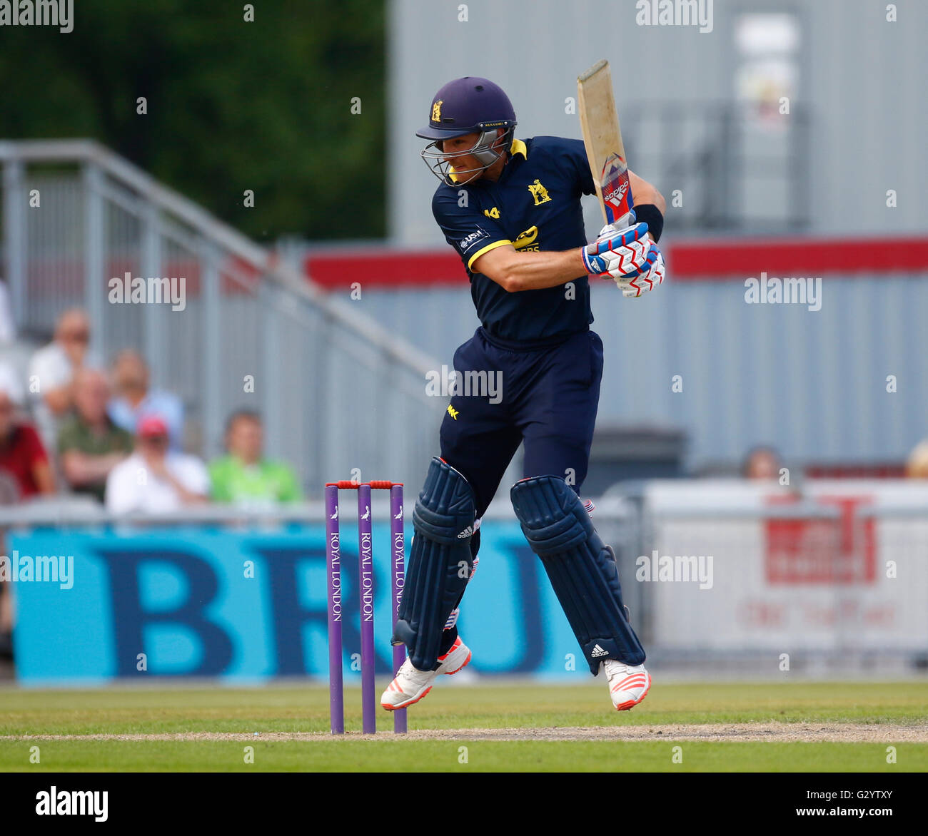 Old Trafford, Manchester, UK. 5. Juni 2016. Royal London eines Tages Cup. Lancashire Blitz im Vergleich zu Warwickshire. Warwickshire Schlagmann Laurie Evans. © Aktion Plus Sport/Alamy Live-Nachrichten Stockfoto