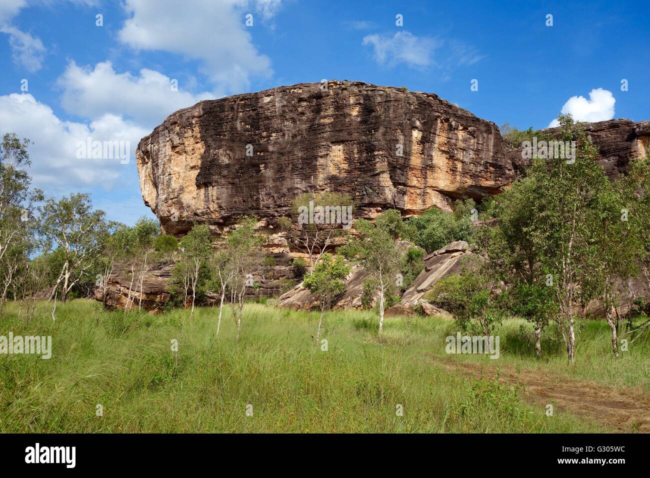 Blick auf die Felsen mit Höhlenmalereien, bekannt als die "alten Mannes Hand Site" in der Nähe von East Alligator River, West-Arnhemland, Australien Stockfoto