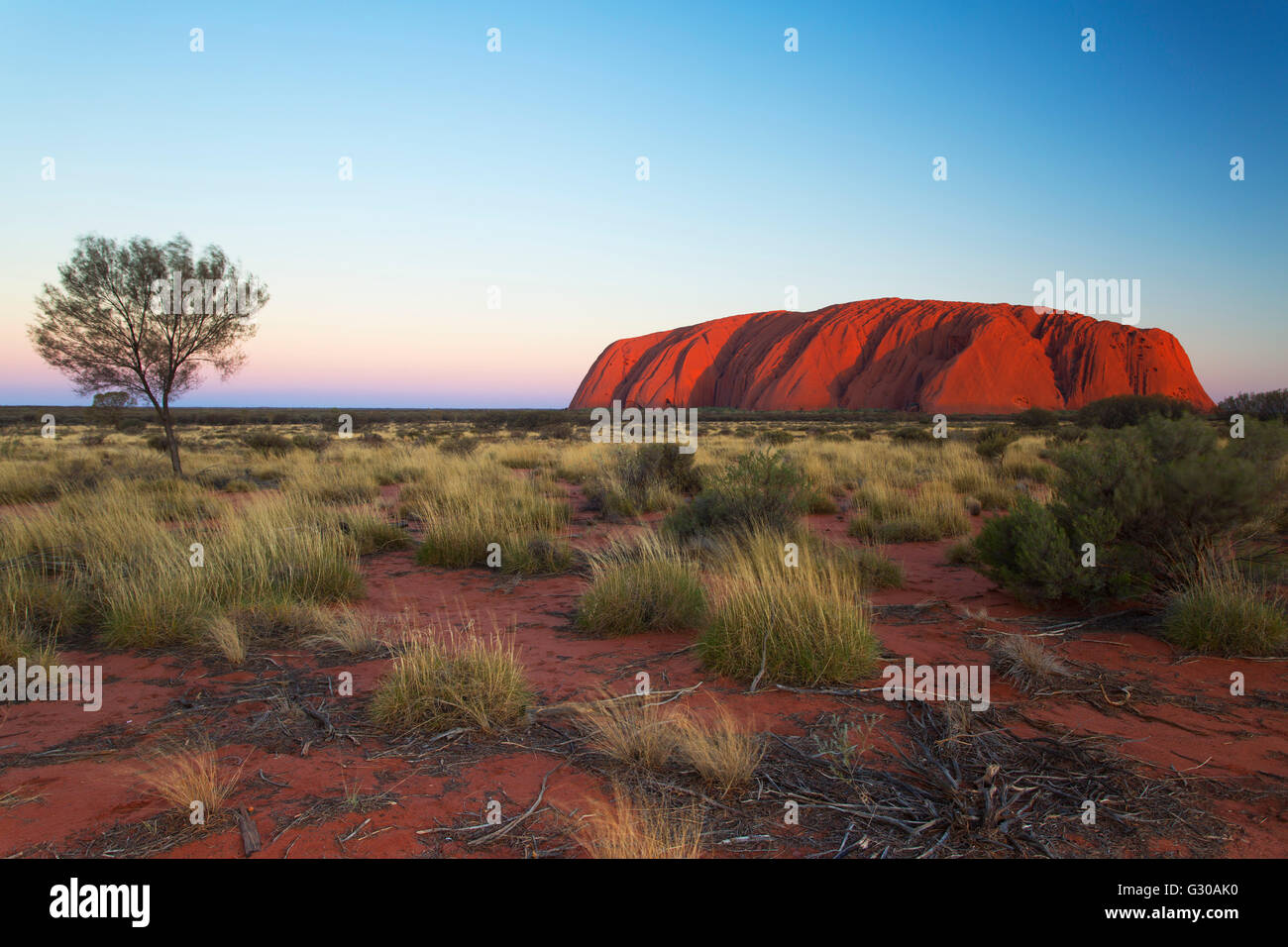Uluru, UNESCO-Weltkulturerbe, Uluru-Kata Tjuta National Park, Northern Territory, Australien, Pazifik Stockfoto