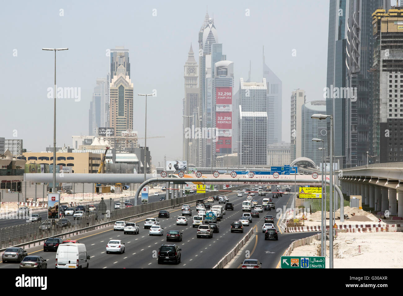 Hauptstrasse Sheikh Zayed Road Dubai Stockfoto