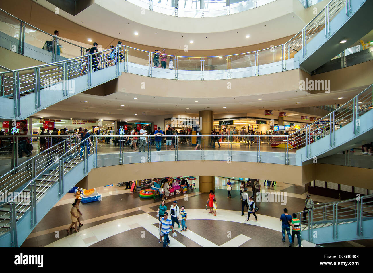 SM Mall Interieur, Reklamationsgebiet, Cebu City, Philippinen Stockfoto