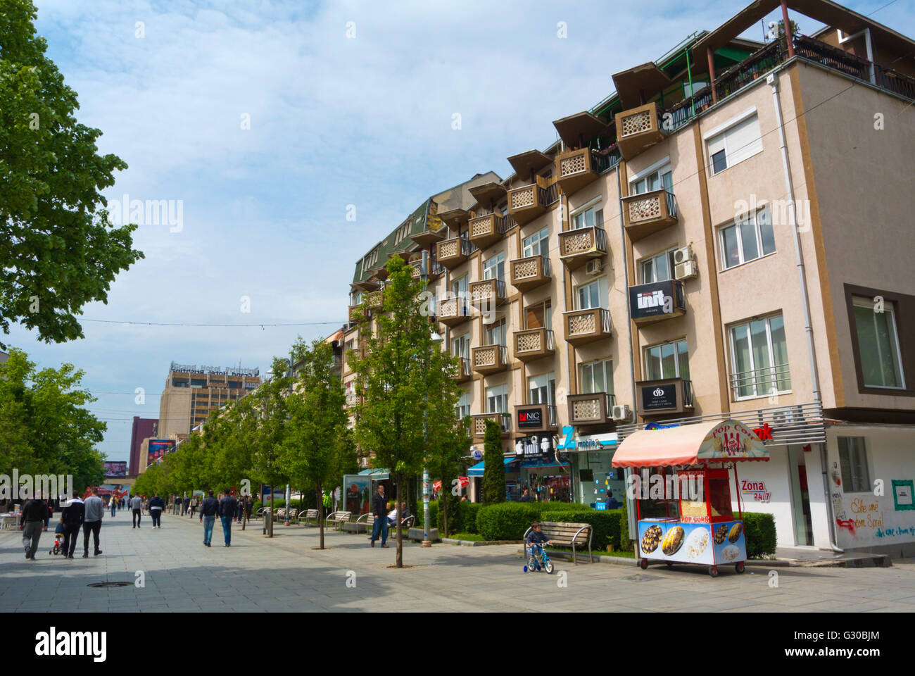 Bulevardi Nene Tereza, Fußgängerzone, Pristina, Kosovo Stockfoto