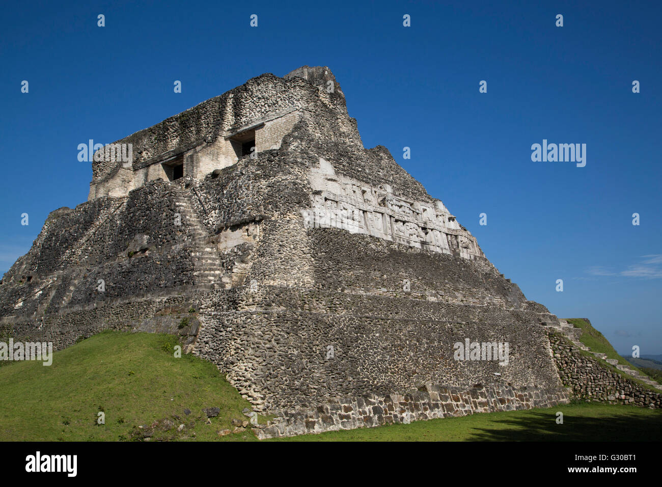 Castillo, Maya-Ruinen Xunantunich, außerhalb San Ignacio, Belize, Mittelamerika Stockfoto