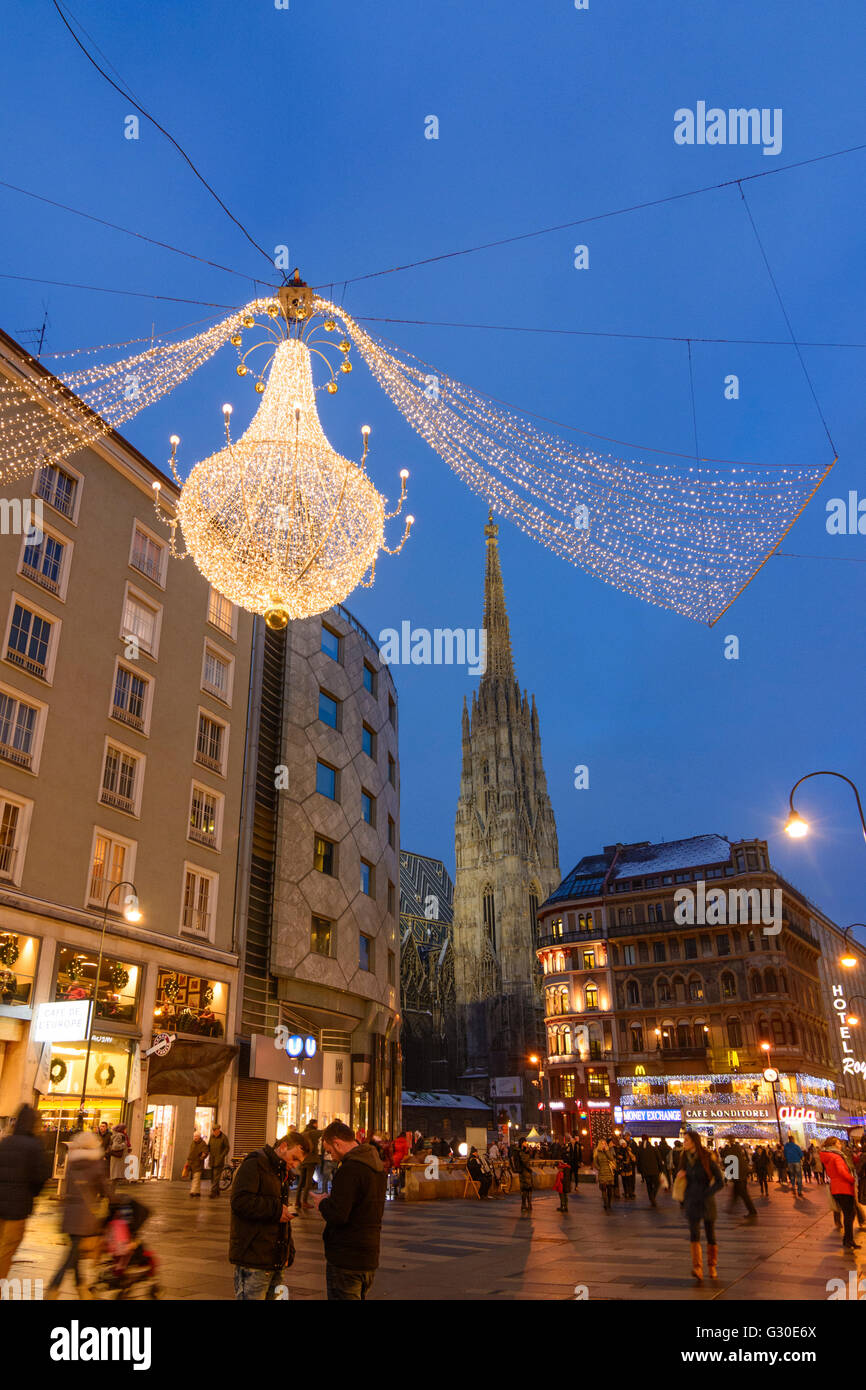 Fußgängerzone Graben mit Weihnachtsbeleuchtung und Stephansdom (Stephansdom), Österreich, Wien 01., Wien, Wien Stockfoto