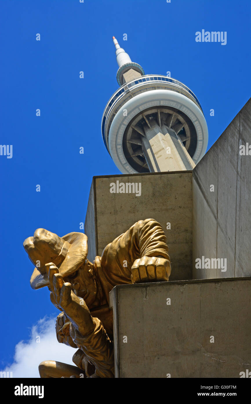 Das Publikum-Skulptur von Michael Snow im Rogers Center unter the CN Tower Stockfoto