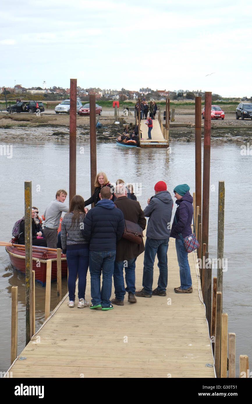 Ruderboot-Taxi-Service über Fluss zwischen Southwold und Walberswick, Suffolk, East Anglia, England Stockfoto