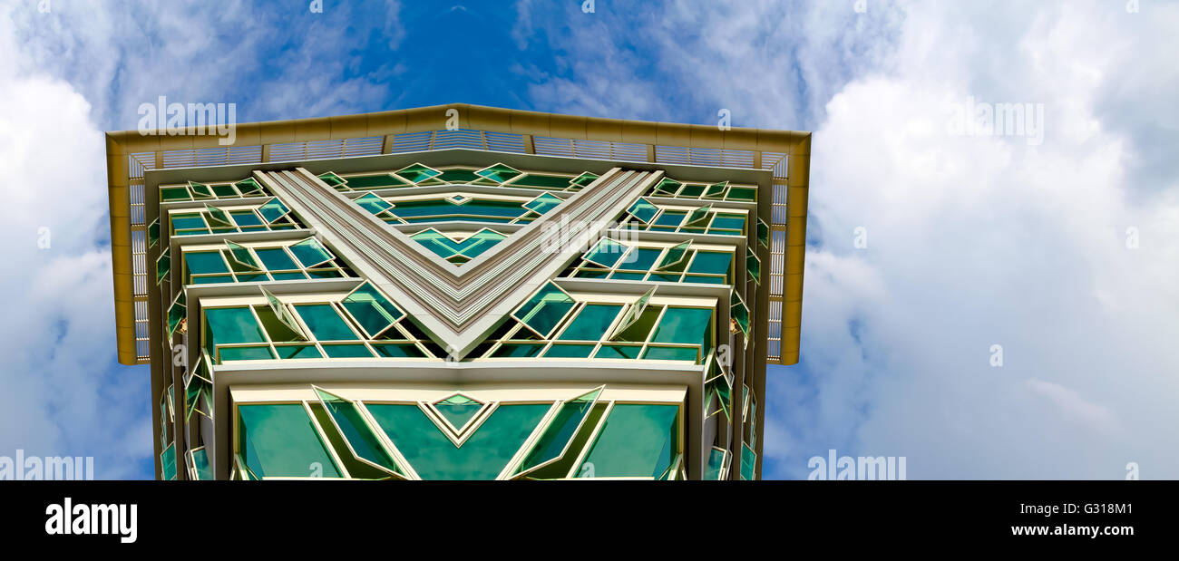 Modell-Büro mit Himmel Stockfoto