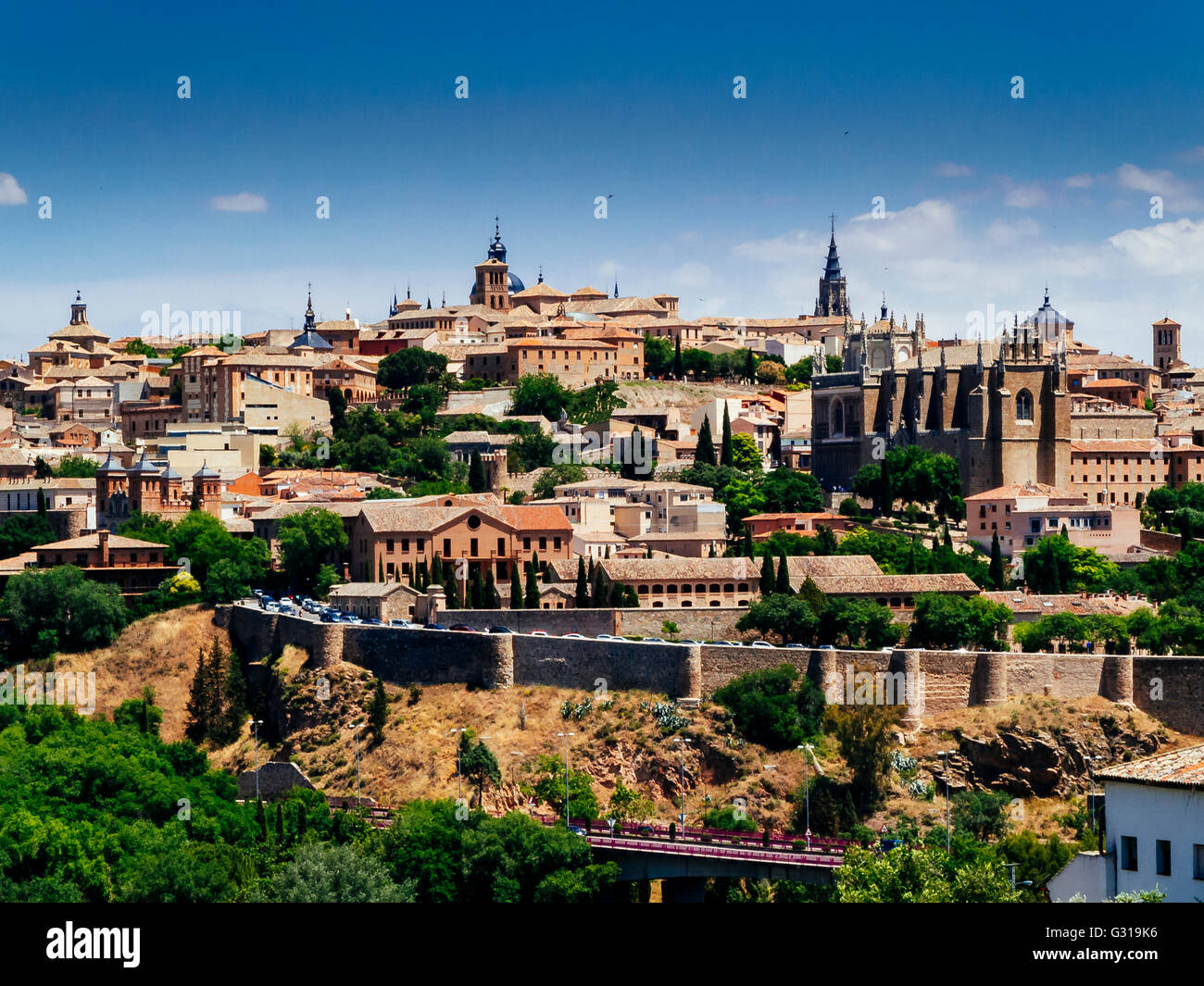 Toledo, Spanien – 4. Juni 2016: Panoramablick über die Stadt Toledo, Castilla La Mancha, Spanien. Stockfoto