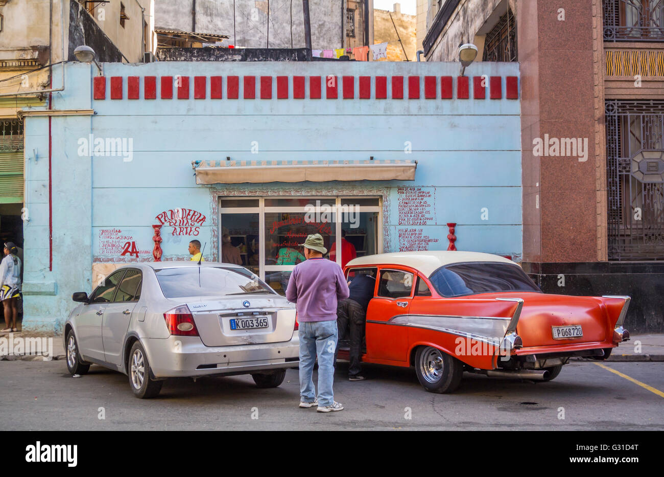 Straßenszene in La Habana Vieja Havanna Kuba Mittelamerika Stockfoto