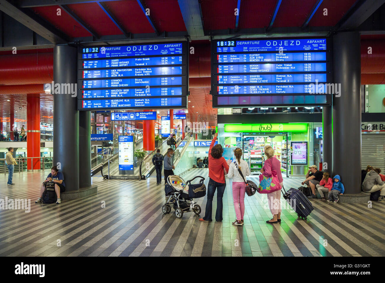 Prag, Tschechische Republik, Anzeiger in Prag Hauptbahnhof Stockfoto