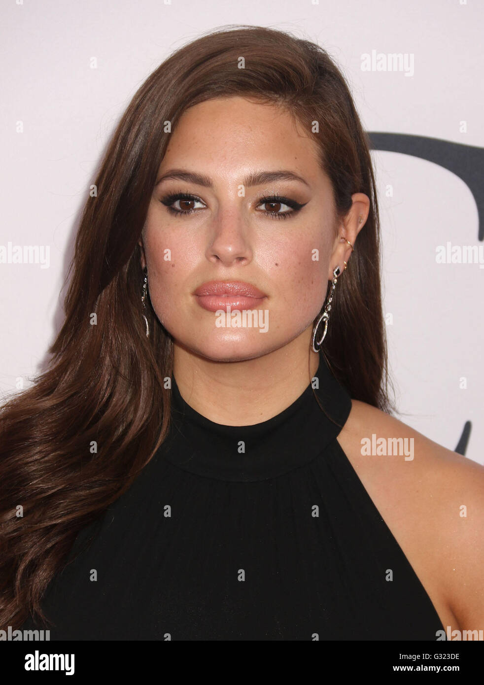 New York, New York, USA. 6. Juni 2016. Plus -Size-Model ASHLEY GRAHAM besucht die 2016 CDFA Fashion Awards im Hammerstein Ballroom statt. Bildnachweis: Nancy Kaszerman/ZUMA Draht/Alamy Live-Nachrichten Stockfoto