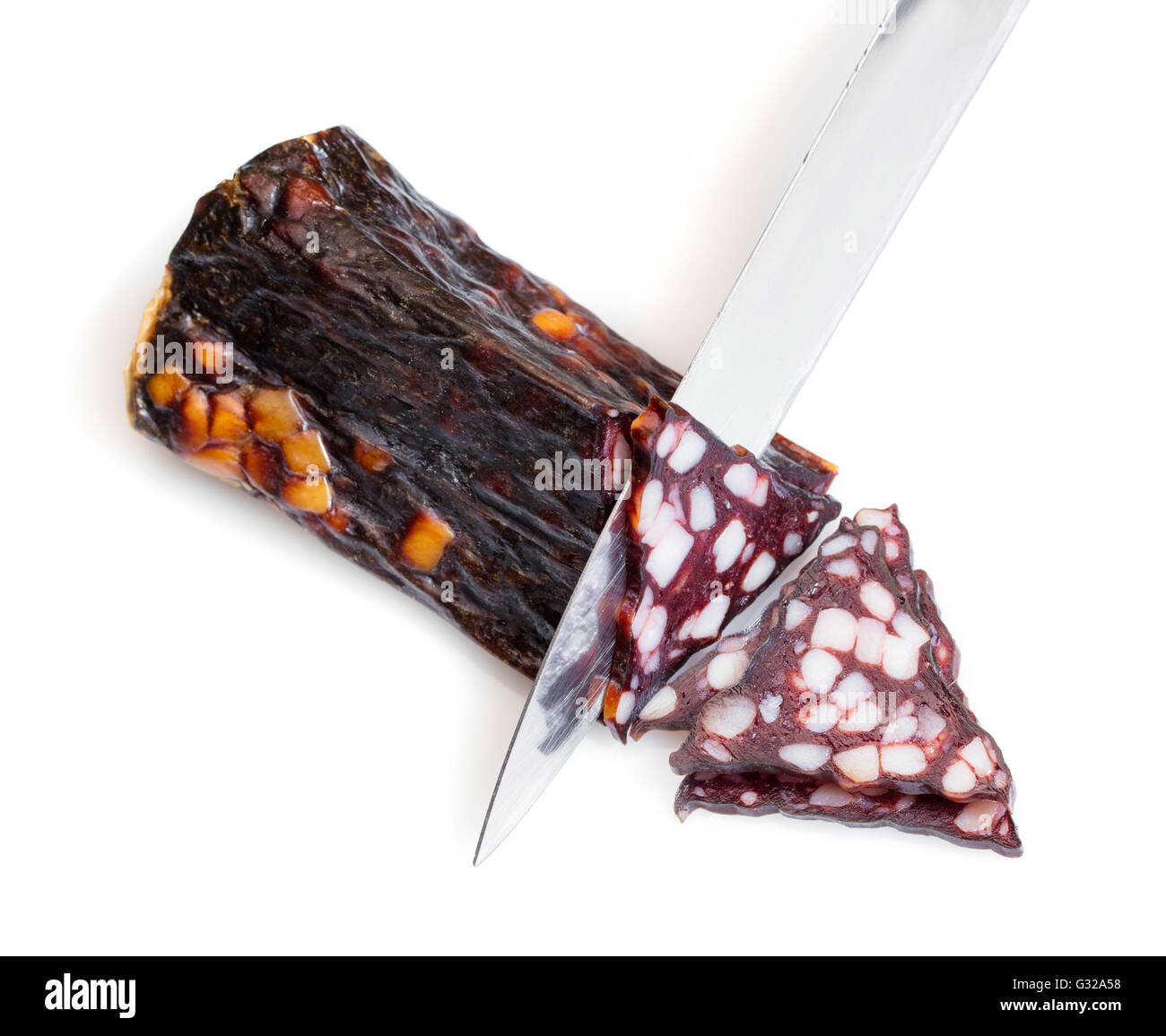 Riss Wurstscheiben isoliert auf weißem Hintergrund Stockfoto