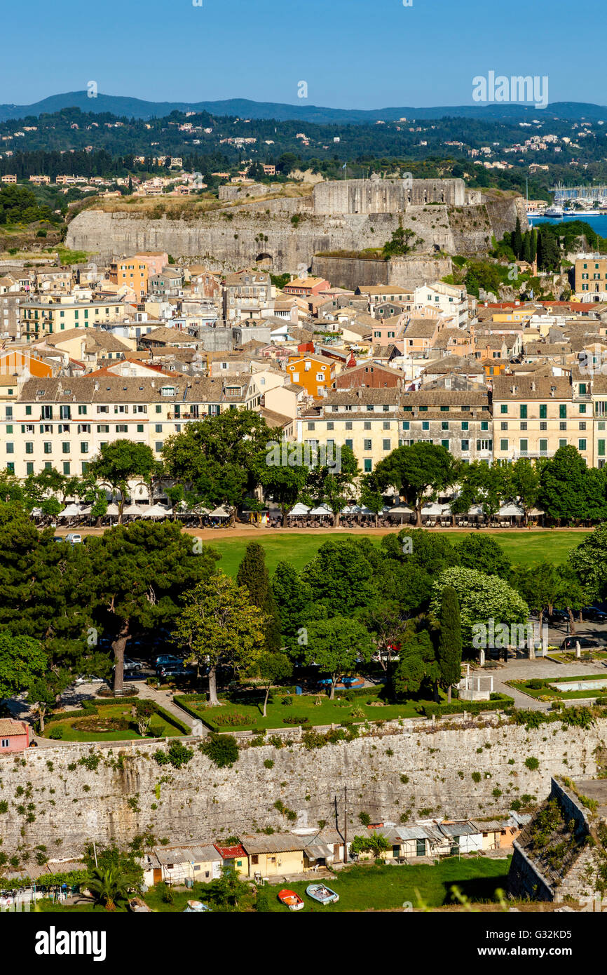 Einen erhöhten Blick auf Korfu Altstadt von der alten Festung, Korfu, Griechenland Stockfoto