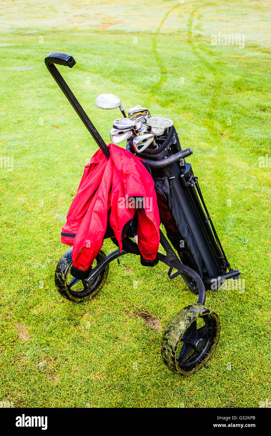 Golf Bag Mit R dern Fotos Und Bildmaterial In Hoher Aufl sung Alamy Golf Bag Mit R dern Fotos Und Bildmaterial In Hoher Aufl sung Alamy