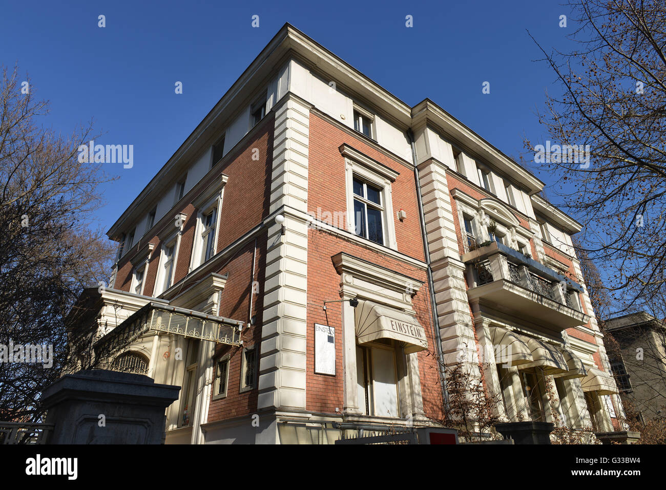 Cafe Einstein, Kurfuerstenstrasse, Tiergarten, Berlin, Deutschland / Kurfürstenstraße Stockfoto