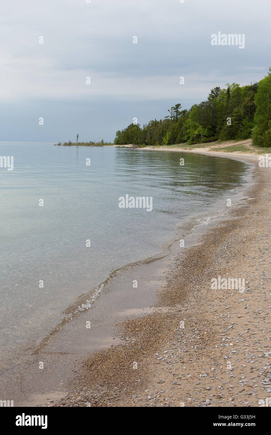 Die Küste des Lake Michigan in der Nähe von Charlevoix, Michigan, USA. Stockfoto