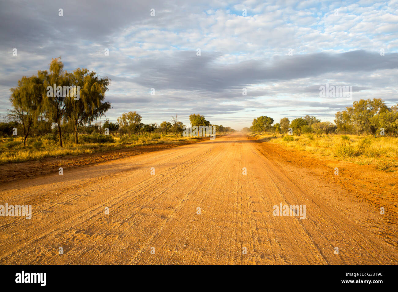 Viel Highway in der Nähe von Gemtree im Northern Territory, Australien Stockfoto