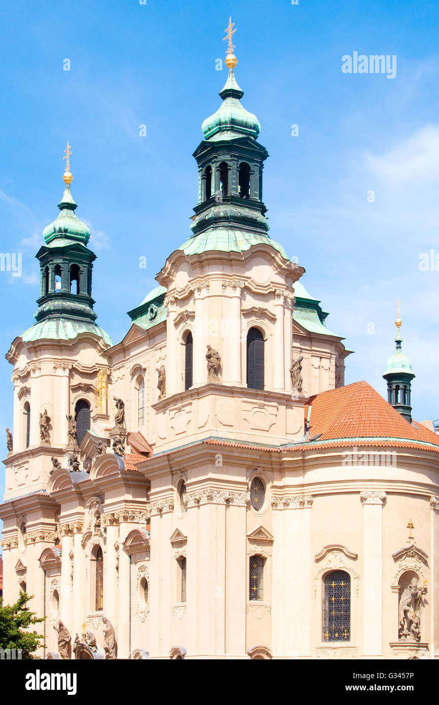 Prag, Altstädter Ring - St. Nikolaus-Kirche Stockfoto