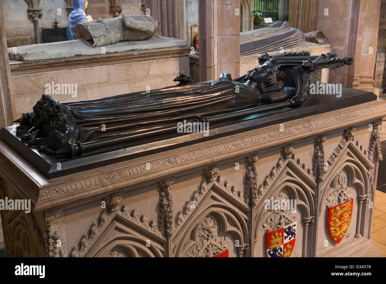 Das Grab von Eleanor der Olivenölseife, Queen consort von Edward i. von England: das Grab von ihre Eingeweide in Lincoln Kathedrale von Lincoln. UK Stockfoto