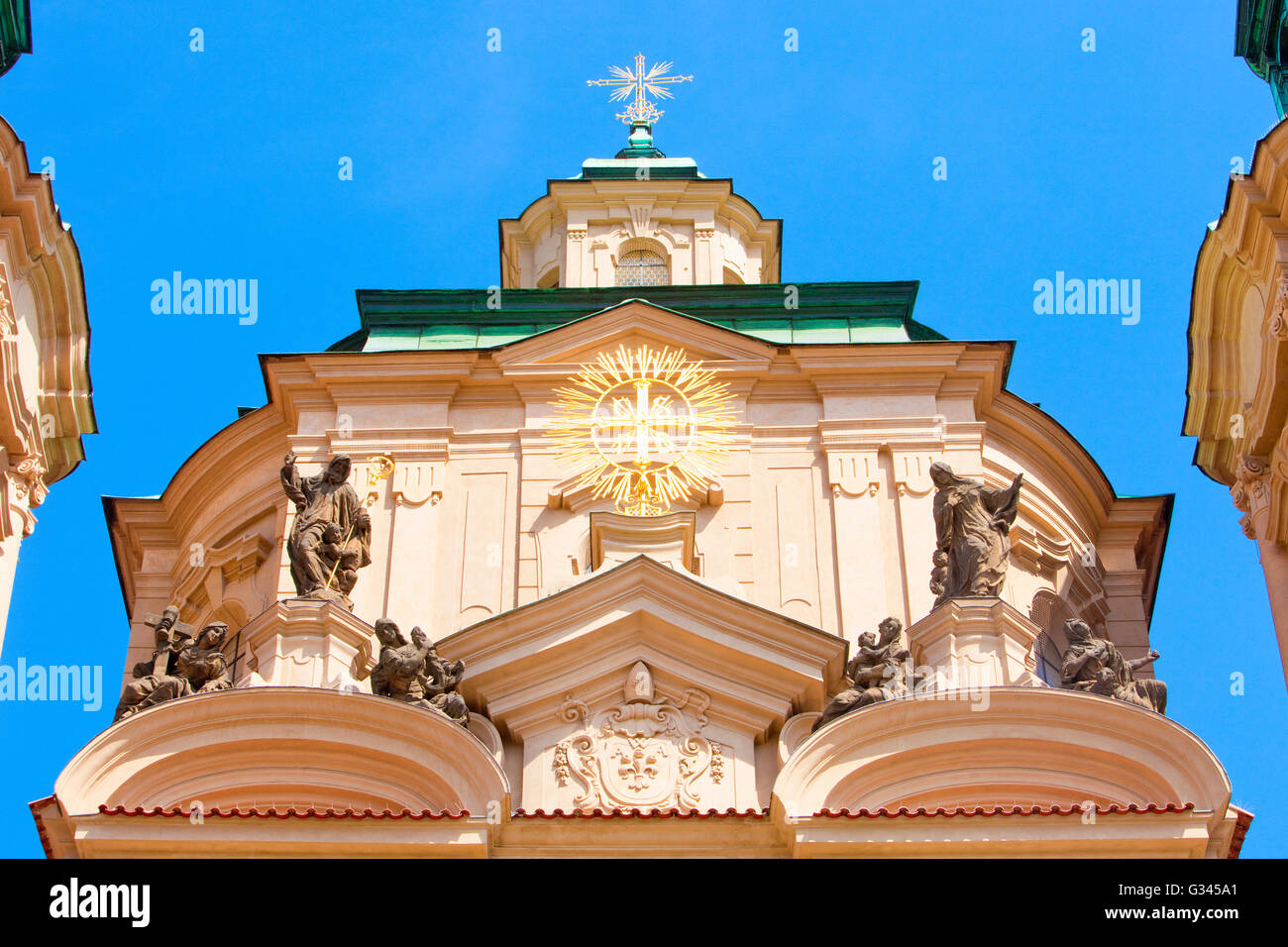 Prag, Altstädter Ring - St. Nikolaus-Kirche Stockfoto