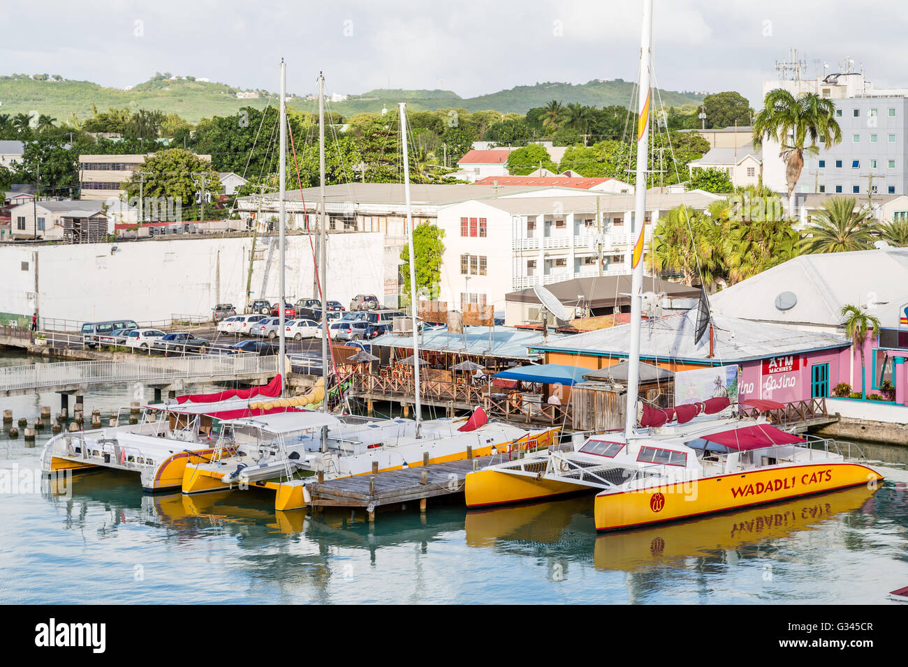 Die bunten Hafen Heritage Quay auf der Insel Antigua Stockfoto