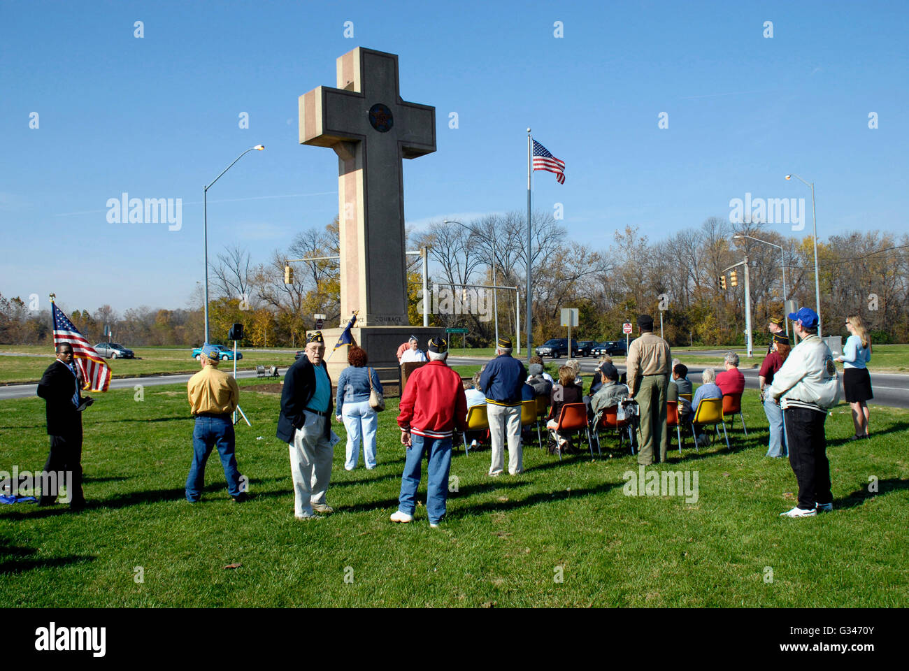 Veterans Day Dienstleistungen in Bladensburg, Md am Frieden zu überqueren Stockfoto